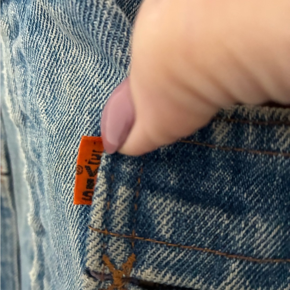 Levi's Classic Blue Denim Jacket - Picture 4 of 7